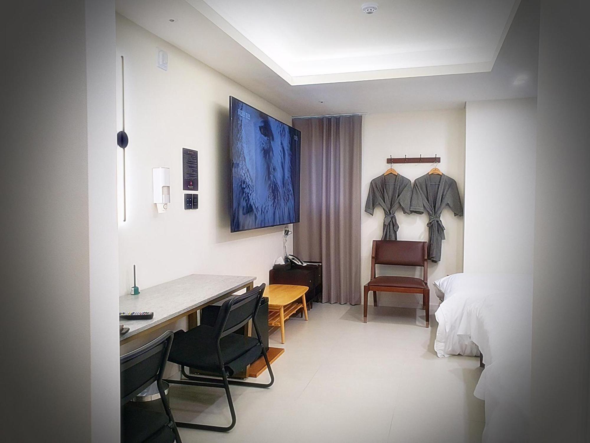 Bluebird Hotel Inczhon Zewnętrze zdjęcie
