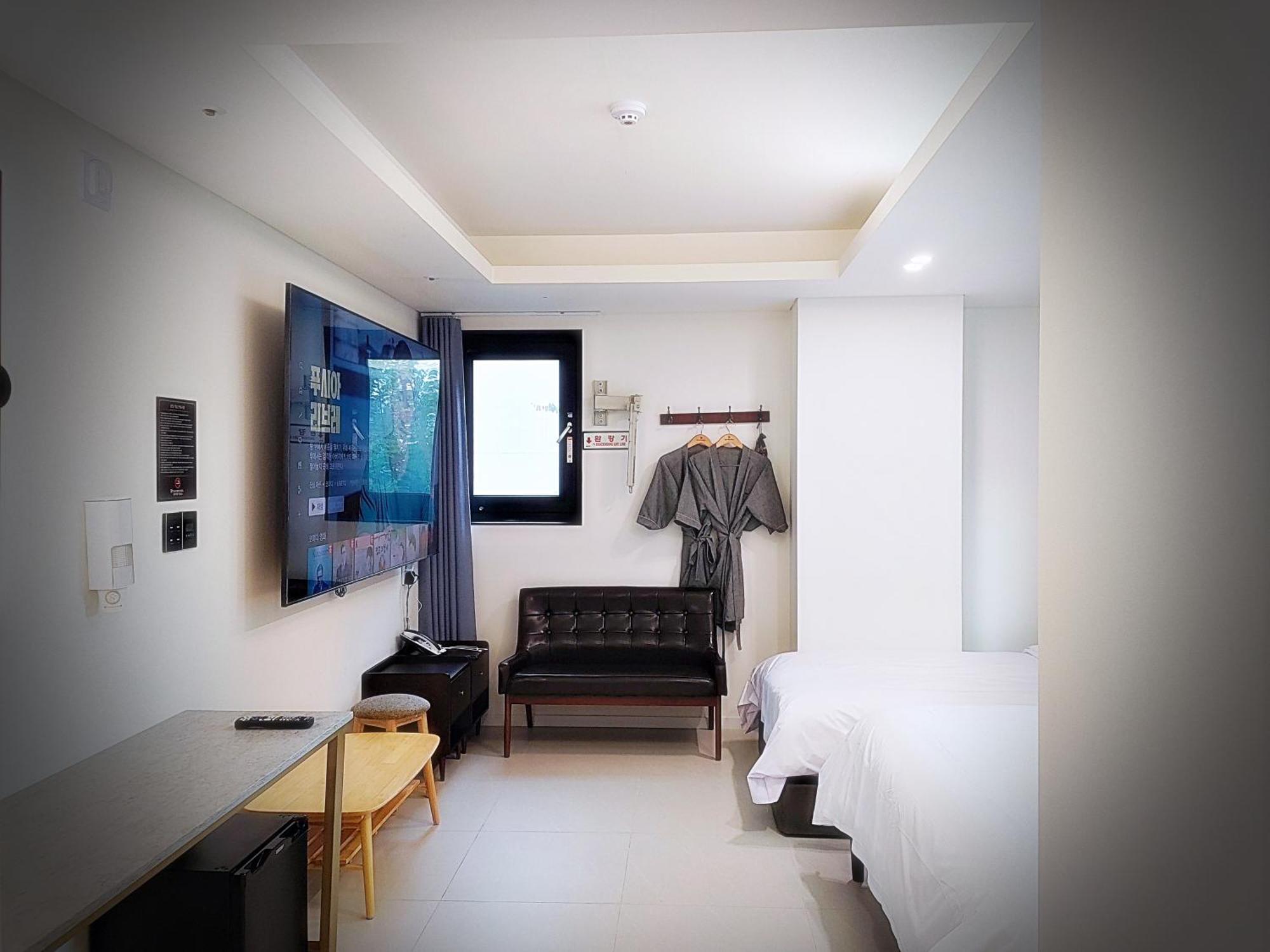 Bluebird Hotel Inczhon Zewnętrze zdjęcie