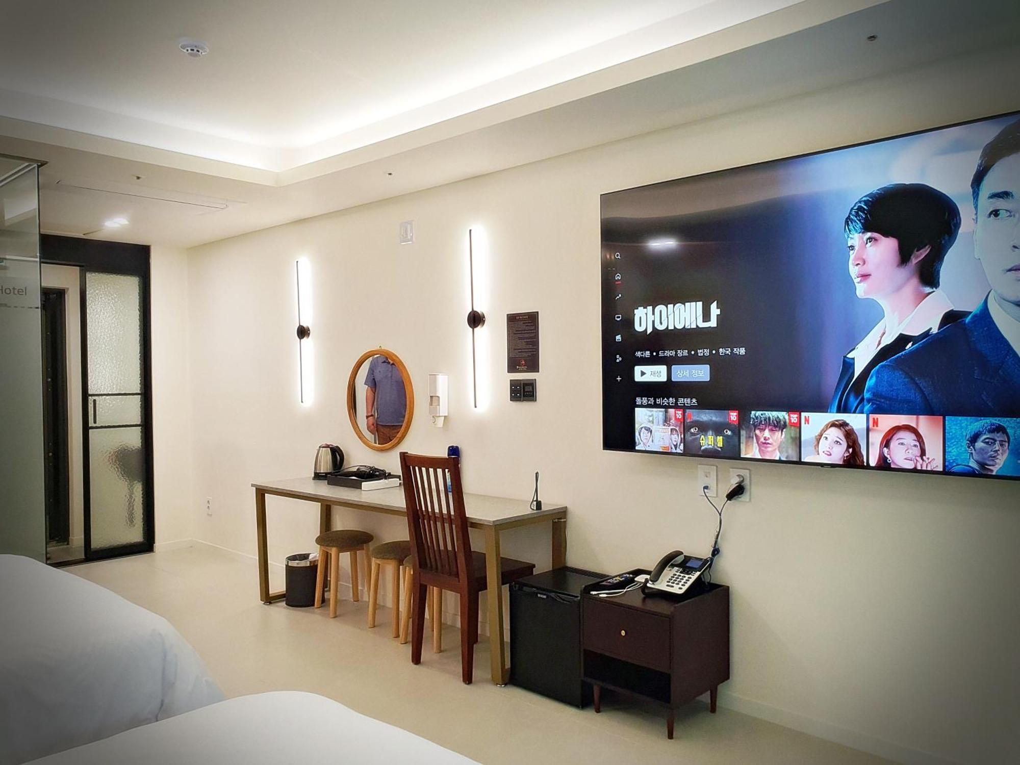 Bluebird Hotel Inczhon Zewnętrze zdjęcie