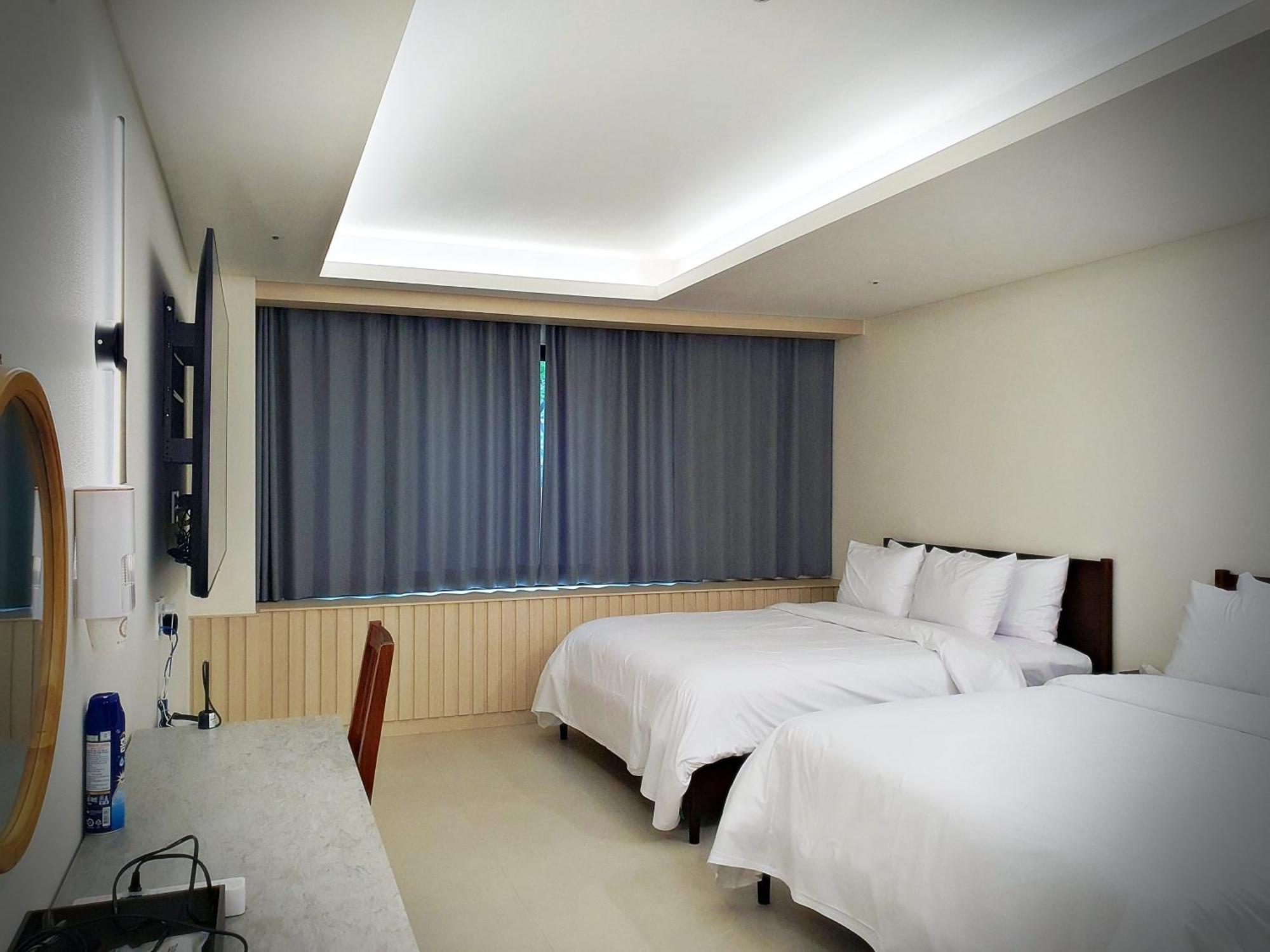 Bluebird Hotel Inczhon Zewnętrze zdjęcie