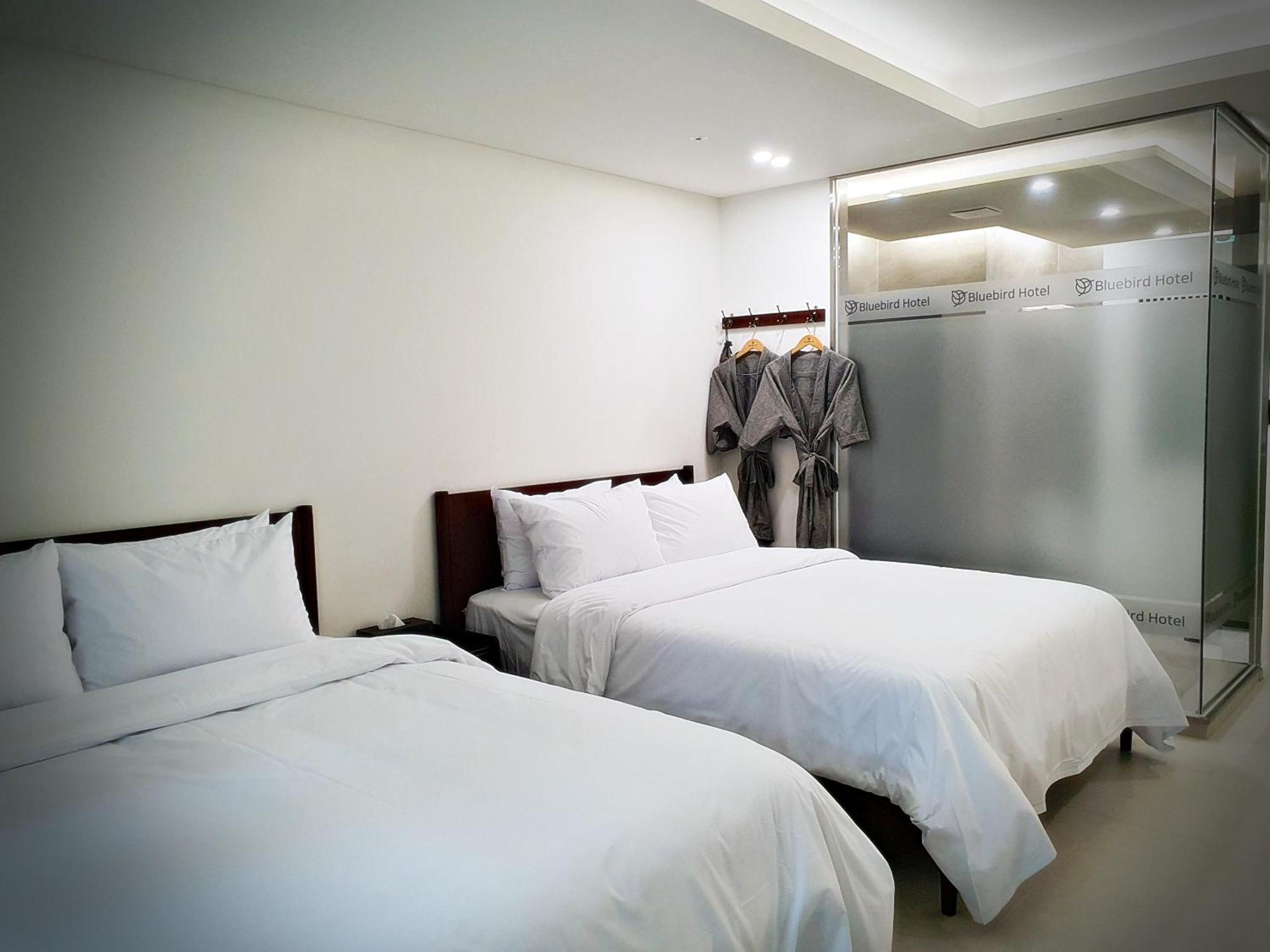 Bluebird Hotel Inczhon Zewnętrze zdjęcie