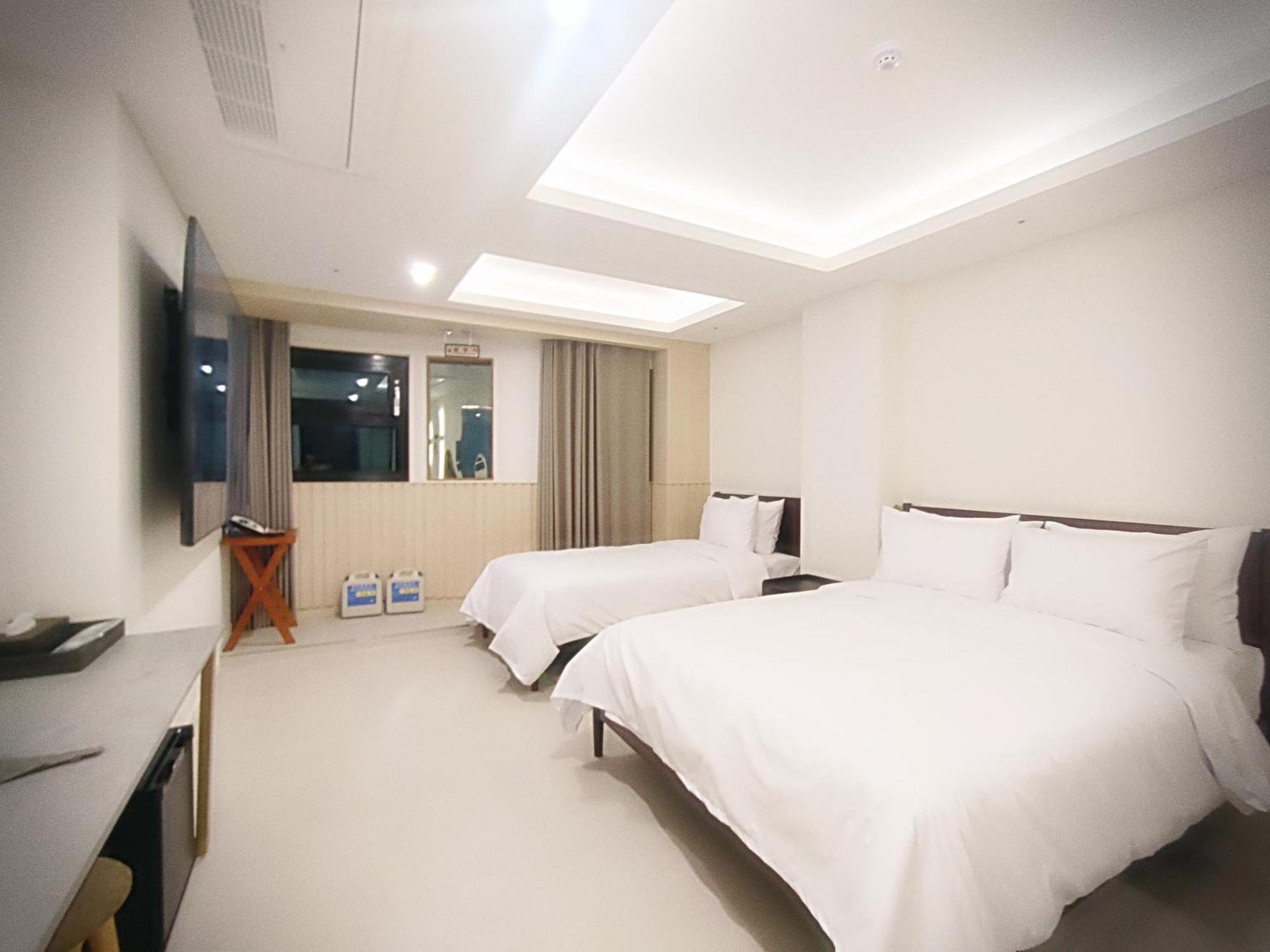 Bluebird Hotel Inczhon Zewnętrze zdjęcie