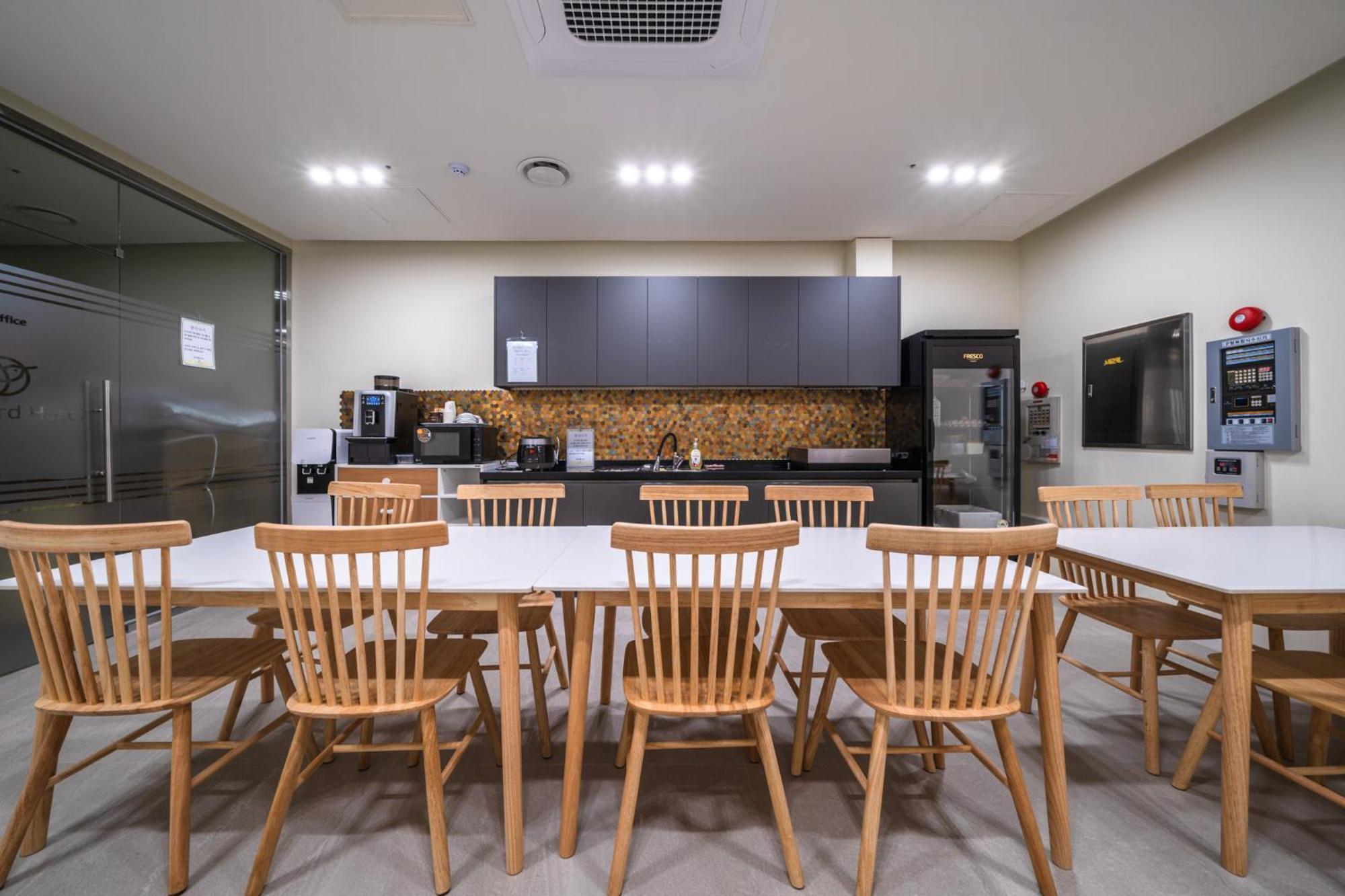 Bluebird Hotel Inczhon Zewnętrze zdjęcie