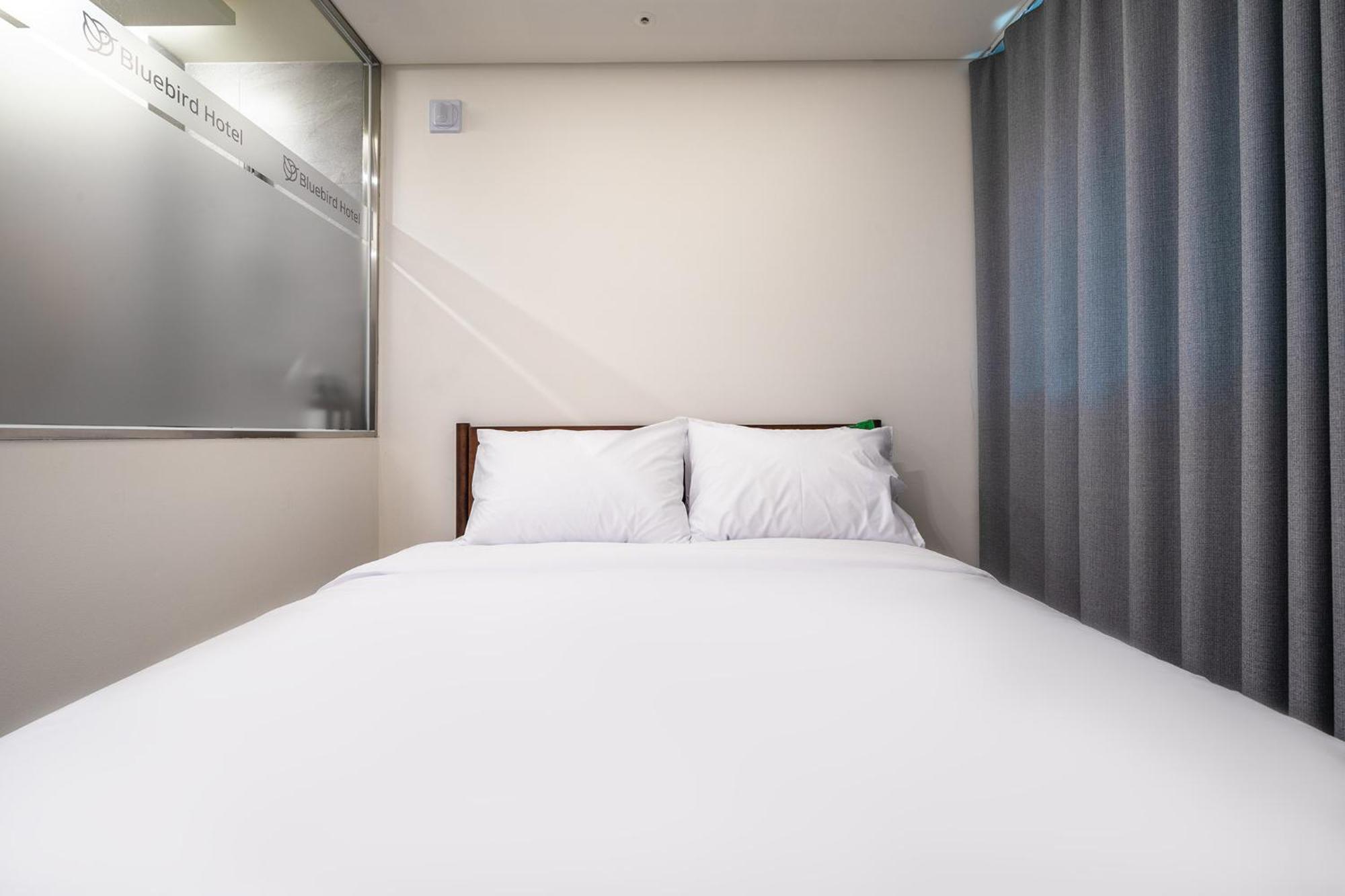 Bluebird Hotel Inczhon Zewnętrze zdjęcie