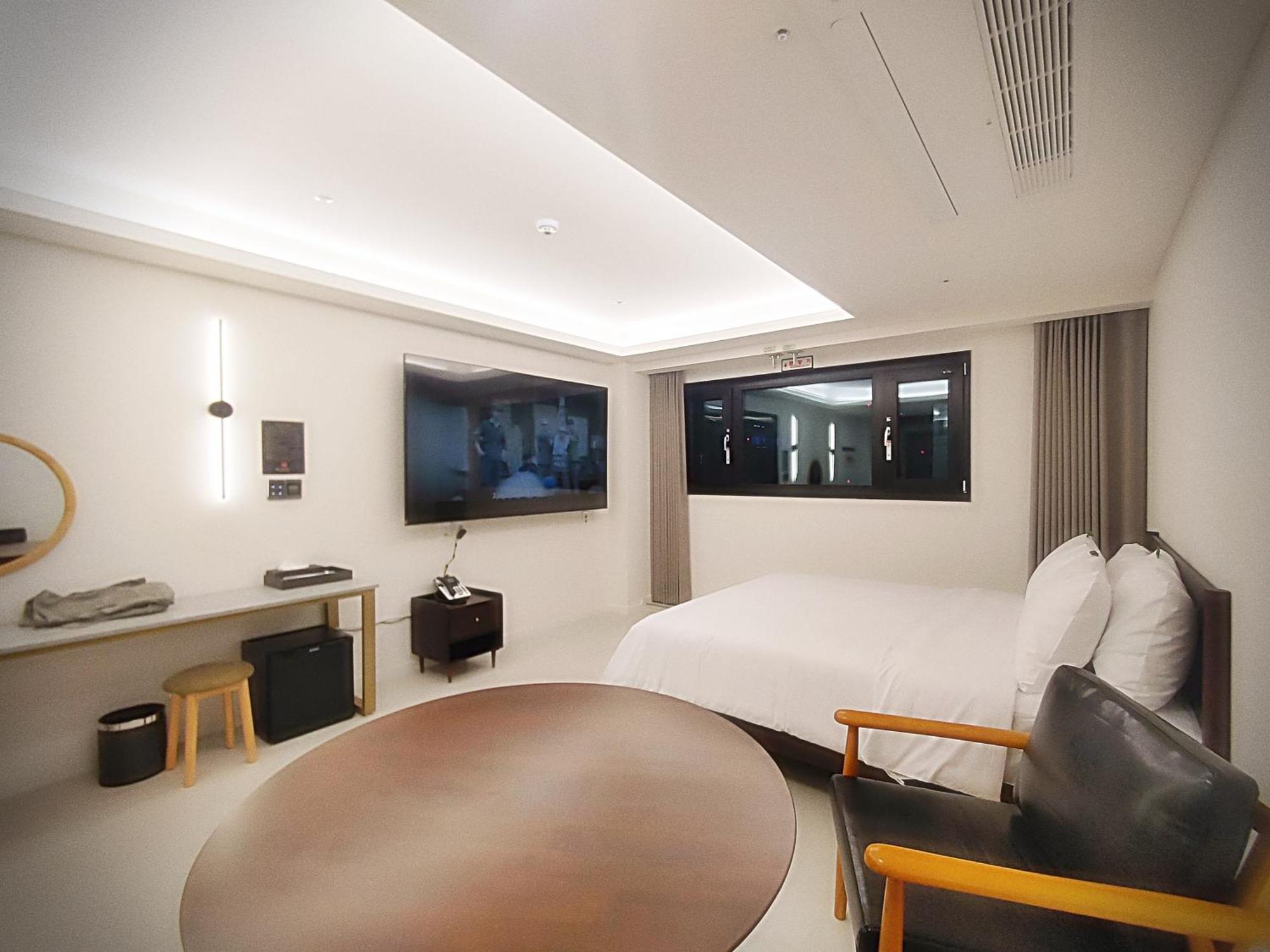 Bluebird Hotel Inczhon Zewnętrze zdjęcie
